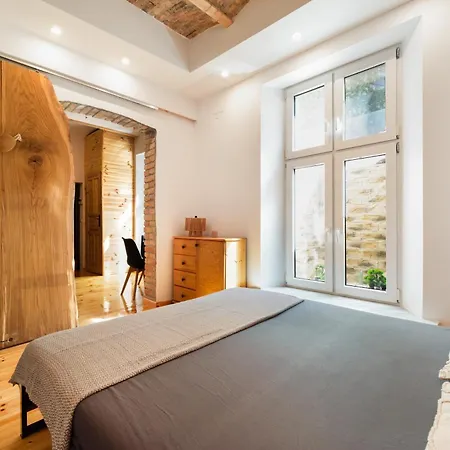 Premium Basement By Vibe דירה *